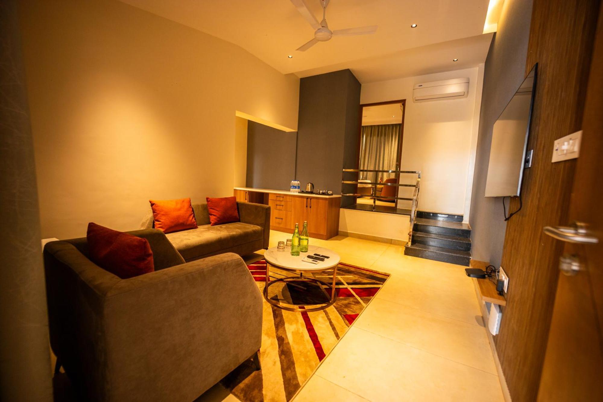 Ananthyam Resort By Anukulas เยลาคีรี ภายนอก รูปภาพ